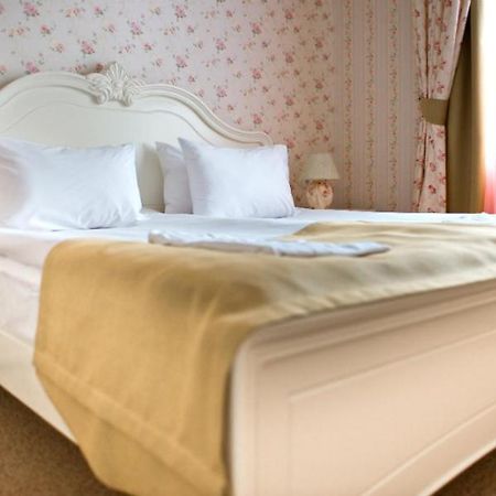 Hotel Knyazhyi Dvir Knyazhichi  Zewnętrze zdjęcie